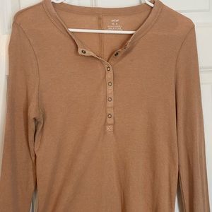 Aerie Henley